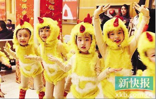 春晚强大阵容曝光 160多只小萌鸡80位武术冠军(图) 春晚强大阵容曝光 160多只小萌鸡80位武术冠军(图)