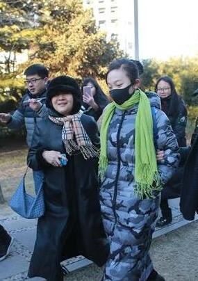 林妙可无缘北电网友对其大肆嘲讽 才17岁就承受网友的语言暴力 林妙可无缘北电网友对其大肆嘲讽 才17岁就承受网友的语言暴力