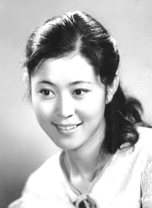 倪萍变老认不出 国民女神倪萍为何衰老的这么快?( 倪萍变老认不出 国民女神倪萍为何衰老的这么快?(