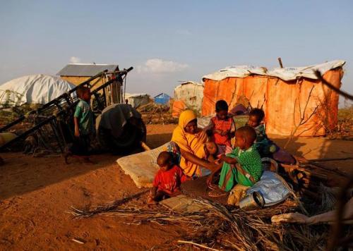 营养不良 面临弃学：索马里饥童将增至140万人