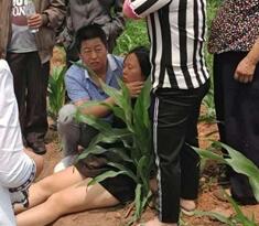 两男子救人拍视频遭质疑作秀 回应:拍视频是为留救人证据 两男子救人拍视频遭质疑作秀 回应:拍视频是为留救人证据