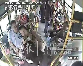 善意提醒反遭投诉 乘客为驾驶员仗义执言 善意提醒反遭投诉 乘客为驾驶员仗义执言