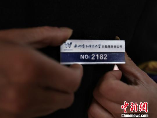 宿管员一当就是13年 潘旻 摄