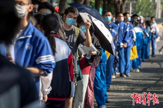 疫情防控下的中国高考：这场高考注定不平凡