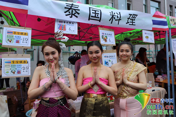 大学校园美食融合多元文化 百团争鸣留住青春记忆