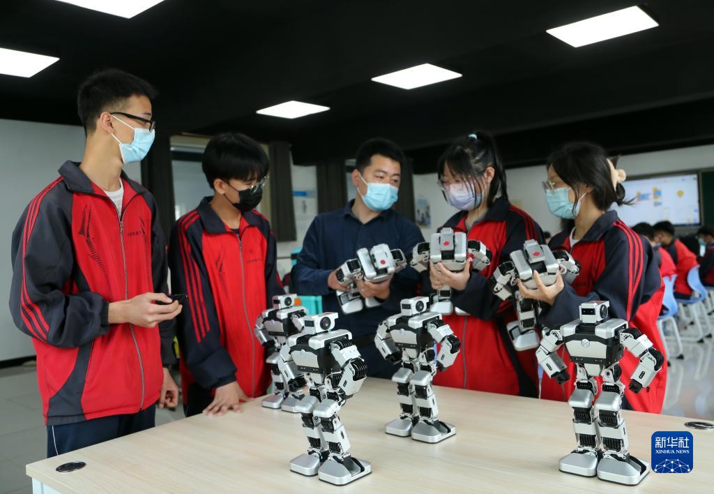 十年来中高职学校每年培养千万高素质技术技能人才——专家谈新时代中国职业教育跨越式发展
