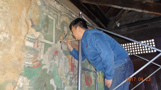 李晓洋:爷爷修了60年壁画,我还会继续