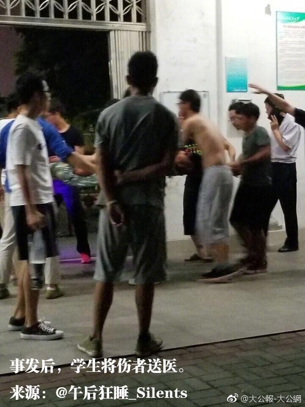 武汉理工两男生寝室斗殴 二人为室友一人被砍伤 武汉理工两男生寝室斗殴 二人为室友一人被砍伤