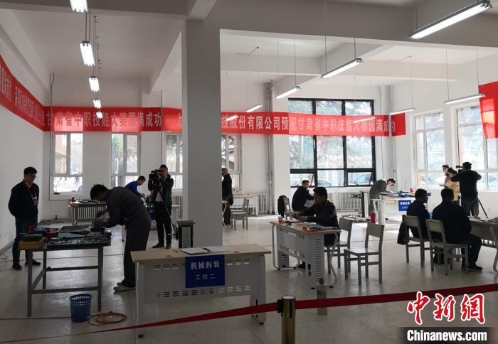 职校|甘肃职校育学生技能“真功夫” 冀就业“不欠火候”