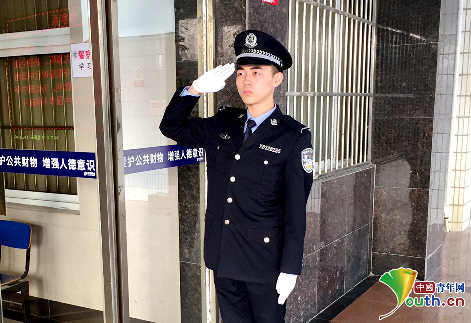 安徽警官学院校服图片