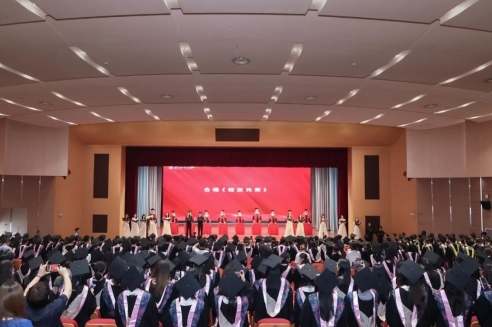 苏州城市学院3100余名学子踏上新征途,开启人生新篇章